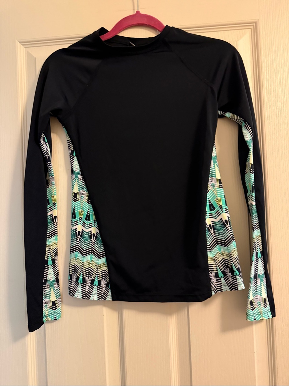 Hurley Black Long-Sleeve Swim Rash Guard with Aqua Geo Panels